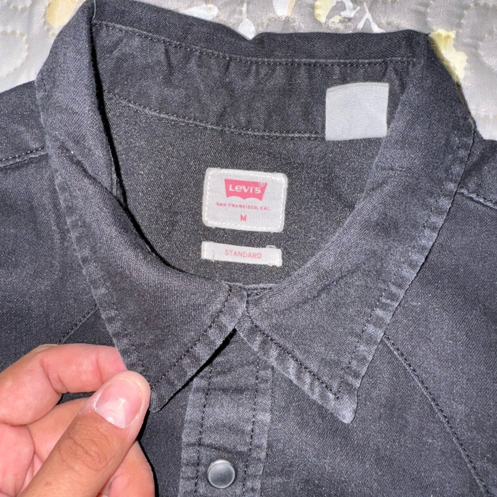 Levis Button Up - image 2